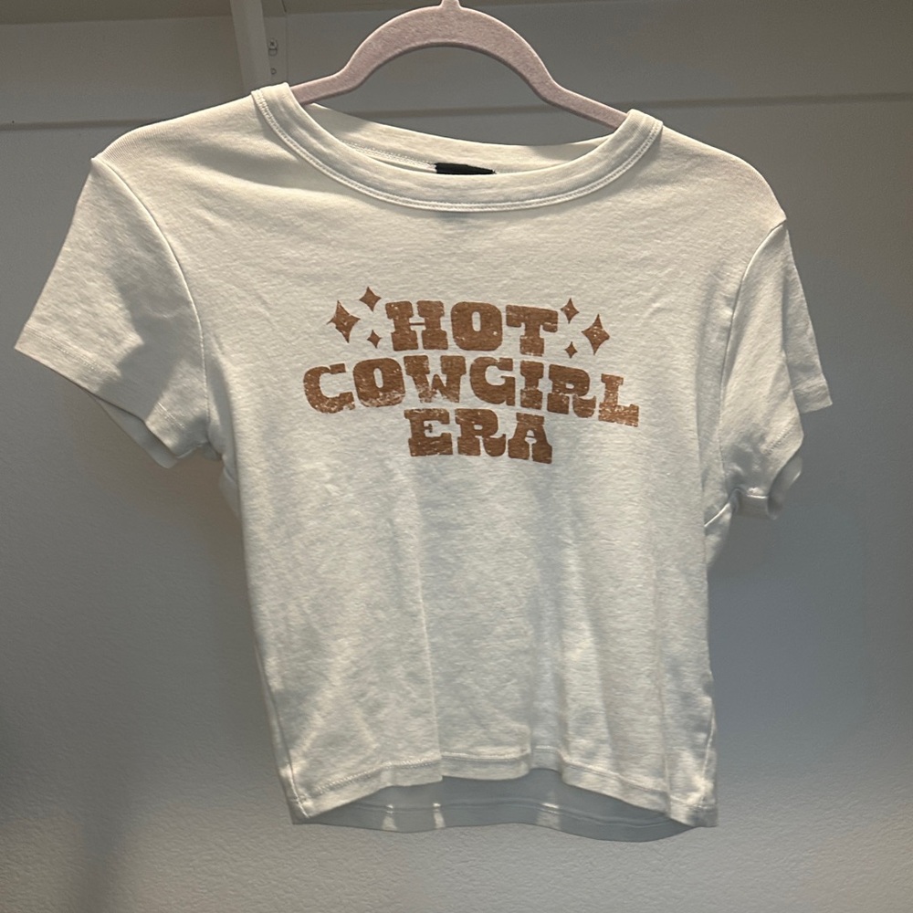 Windsor White Tee with Brown Graphic